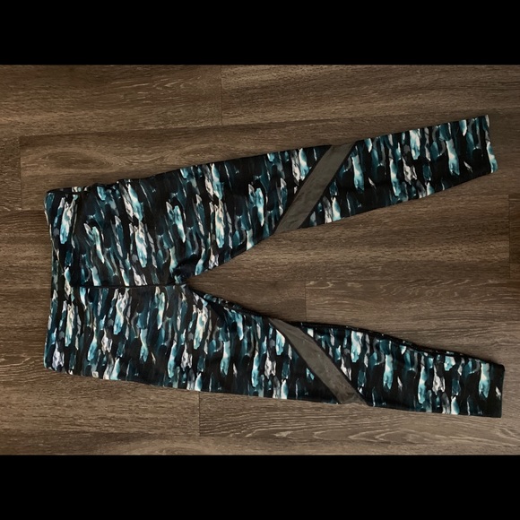 Mesh workout leggings - Picture 6 of 7